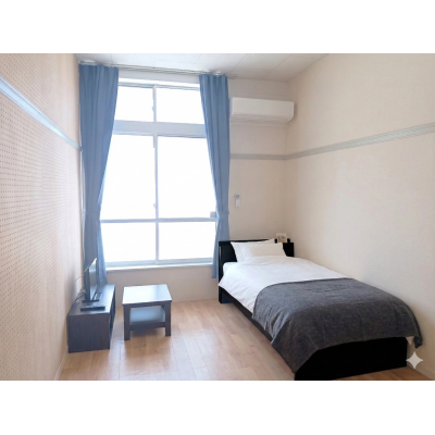 KIT【駐車場有♪】防犯カメラ付☆バストイレ別☆宅配BOXの物件写真1