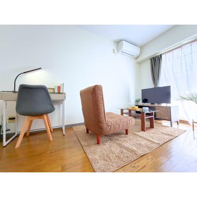 【前橋駅の北東 徒歩15分】🌿グランマンスリー前橋市朝日町R203🌿ソファー付きで快適にお過ごしいただけます♪🌈バストイレ別🛁ウォシュレット付き✨の物件写真2