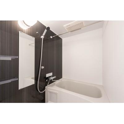 新宿の繫華街エリア/駅徒歩4分/1LDK/アクセントカラーのおしゃれなお部屋/タスキsmart東新宿 302の物件写真4