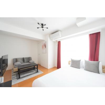 東新宿駅から徒歩4分/家具・家電付/最大3名/プラーズタワー東新宿 903の物件写真1