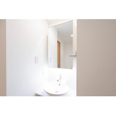 東新宿駅から徒歩4分/家具・家電付/最大3名/プラーズタワー東新宿 903の物件写真5