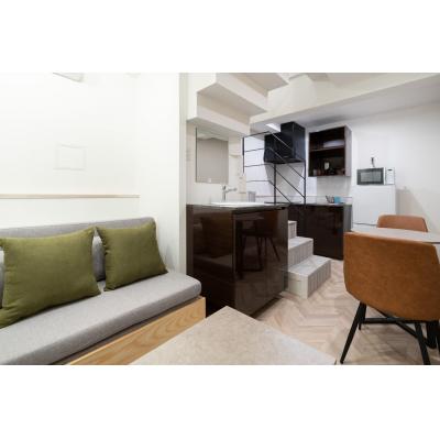 神楽坂駅から徒歩2分！/主要駅までも30分圏内/メゾネット1DK/FK Place神楽坂 104の物件写真2