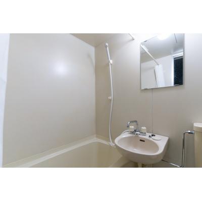 新宿三丁目駅から徒歩3分！新宿駅も徒歩圏内/Wi-Fi完備/新宿岡田ビル 405の物件写真4