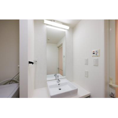 人気の南麻布エリア/東京タワーも電車で一本/最大6名まで利用可能/プラチナコート南麻布 101の物件写真5