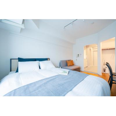 幡ヶ谷から徒歩5分！駅周辺も買い物場所充実♪/エレベーター付きのシンプルなお部屋/コスモリード幡ヶ谷 305の物件写真2