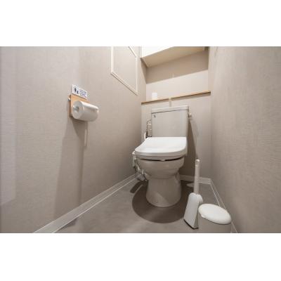 幡ヶ谷から徒歩5分！駅周辺も買い物場所充実♪/エレベーター付きのシンプルなお部屋/コスモリード幡ヶ谷 305の物件写真5