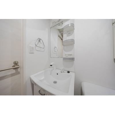 最寄駅から徒歩8分/2駅2路線が利用可能！/家具家電充実/Wi-Fi完備/MAT ARAIYAKUSHI WEST 203の物件写真5