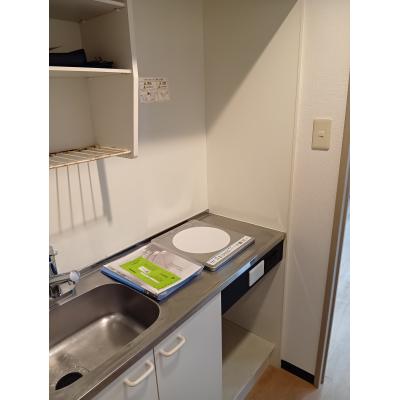 KIT【兼六園徒歩8分♪】Wi-Fi無料☆バストイレ別☆駐車場有の物件写真2