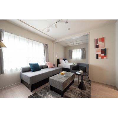 要町駅から徒歩6分/池袋までのアクセス抜群/光あふれるおしゃれ空間/家具家電完備/ルネサンスコート池袋WESTII 201の物件写真1