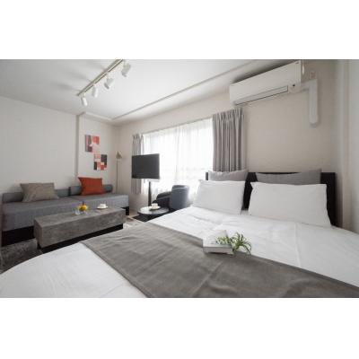 要町駅から徒歩6分/池袋までのアクセス抜群/光あふれるおしゃれ空間/家具家電完備/ルネサンスコート池袋WESTII 202の物件写真1