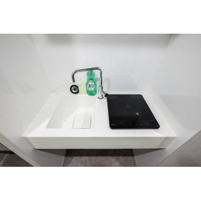 最寄り駅から徒歩5分/人気の新宿エリア/家具家電充実/Wi-Fi完備/CREAL新宿山吹町 102の物件写真3