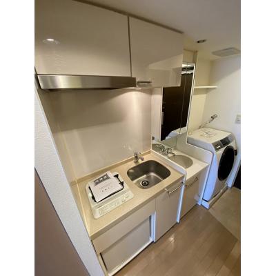 特選【三ノ宮駅　徒歩2分】EC三宮駅前ラ・ドゥー【NET無料・４帖のロフト付・床暖房・浴室暖房乾燥機・温水洗浄便座】の物件写真2