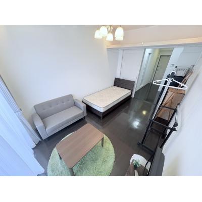 Sマンスリー松山市駅東（7-3）【ネット無料・築浅・オートロック・近隣コインパーキング多数】の物件写真1