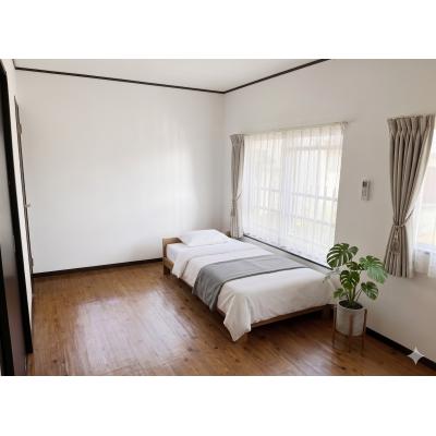 🌈新規OP賃料半額🌈法人様歓迎📯駐車場１台付き🚗ネット無料📶スーパー・コンビニ至近で生活至便な広々１LDK✨【M089】の物件写真1