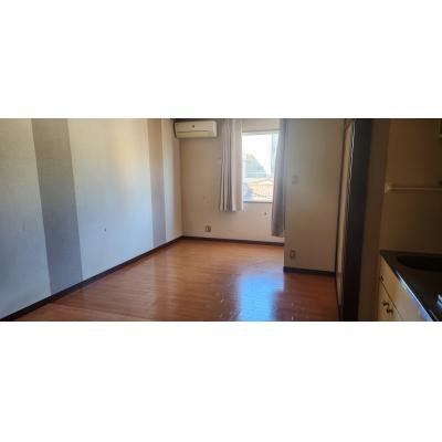 小松駅徒歩圏内！家具家電付！駐車場応相談！TM193　302号室の物件写真1