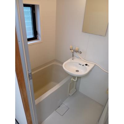 apartment 〒421-0114　静岡県静岡市駿河区桃園町8-5