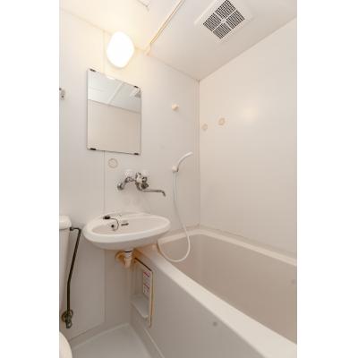 駅徒歩圏内！家具家電付！駐車場付！TM221　102号室の物件写真3