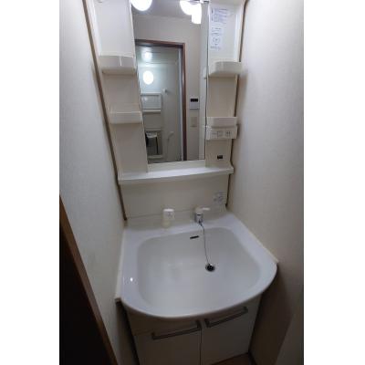 国母工業団地近く！家具家電付！駐車場付！TM226　203号室の物件写真2