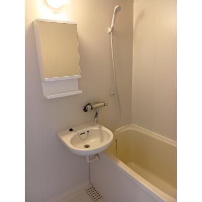 KIT【岐阜IC車3分♪】Wi-Fi無料☆バストイレ別☆駐車場有の物件写真3