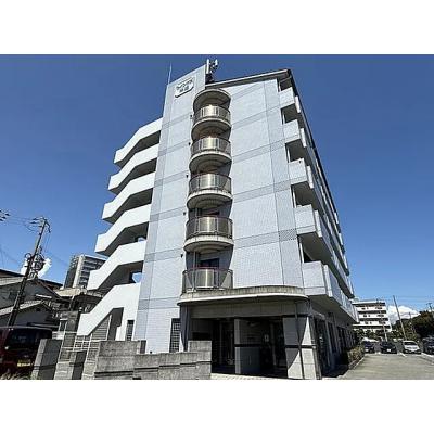 🌈新規OP賃料半額🌈【最上階角部屋/駐車場無料】日当たり良好な広々1R！スーパー徒歩5分🏪オートロック🔒【M082】の物件写真1