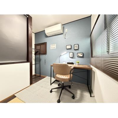 京橋レトロステイ　★【京橋駅近・京阪モール徒歩圏内・Wi-Fi無料・PCデスクチェア・ダブルベッド・シングルベッド・温水洗浄便座完備】★の物件写真2