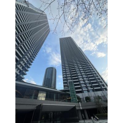 超高層52階建て高級タワーマンション、免震ツインタワー37階角部屋 ★高級家具、家電付きの外観画像