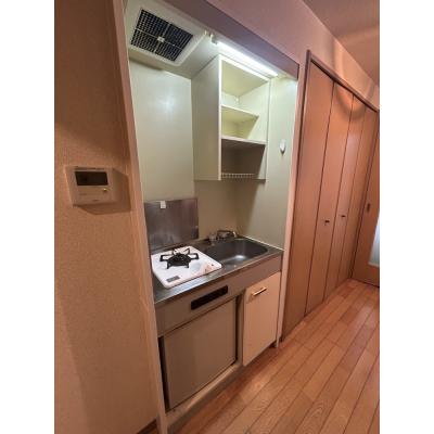 今だけ割【法人契約可、即時入居可】EC新大阪1【１ＤＫタイプ】【ペット飼育相談可・ＮＥＴ無料・３２型ＴＶ・オートロック】の物件写真3