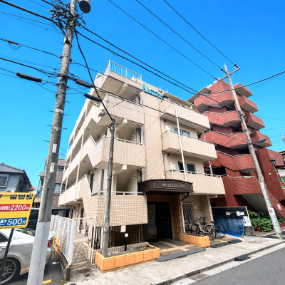 【J’sマンスリー北綾瀬 101】即入居可🌟厚さ25㎝超高密度ポケットコイルマットレス使用！千代田線始発！北綾瀬駅徒歩1分、大型商業施設も近く整った住環境☆【インターネット無料】の物件写真1
