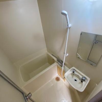 マンスリーマンション本町Ⅰ【シモンズマットレス採用でホテルのような寝心地、インターネット無料・追加料金なし、オートロック付きで安心、宅配ボックスが便利】の物件写真5