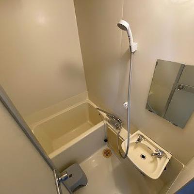 マンスリーマンション本町Ⅰ【シモンズマットレス採用でホテルのような寝心地、インターネット無料・追加料金なし、オートロック付きで安心、宅配ボックスが便利】の物件写真5