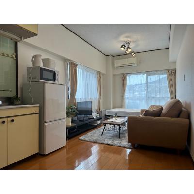 八宝ビル307（JR西広島駅徒歩3分・TVモニターホン・周辺飲食店多数）の物件写真1