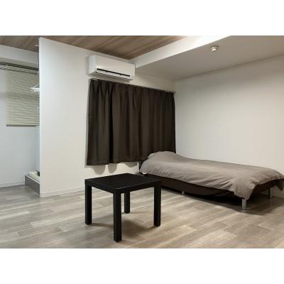 マンスリーマンション本町Ⅰ【シモンズマットレス採用でホテルのような寝心地、インターネット無料・追加料金なし、オートロック付きで安心、宅配ボックスが便利】の物件写真2