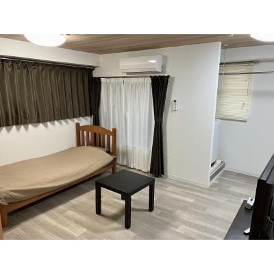 マンスリーマンション本町Ⅰ【シモンズマットレス採用でホテルのような寝心地、インターネット無料・追加料金なし、オートロック付きで安心、宅配ボックスが便利】の物件写真2