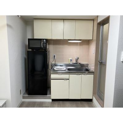 マンスリーマンション本町Ⅰ【シモンズマットレス採用でホテルのような寝心地、インターネット無料・追加料金なし、オートロック付きで安心、宅配ボックスが便利】の物件写真4