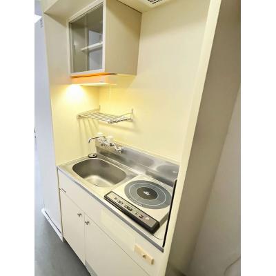 ユニオンマンスリー三鷹７　206　1R・セミダブル☆【禁煙ルーム】人気の角部屋！女性も安心の室内洗濯機＆ローテーブル＆ソファ付きの快適なお部屋/コンビニ至近/週末は井の頭恩賜公園でのんびりの物件写真3