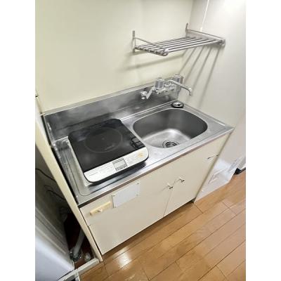 ユニオンマンスリー三鷹７　212　1R・シングル☆【禁煙ルーム】人気の角部屋！女性も安心の室内洗濯機＆ローテーブル＆ソファ付きの快適なお部屋/コンビニ至近/週末は井の頭恩賜公園でのんびりの物件写真3