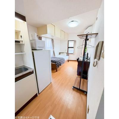 ユニオンマンスリー西国分寺７　203　1R・シングル☆【禁煙ルーム】人気の角部屋！デスク・チェア＆たっぷり収納2ドア冷蔵庫など生活家電のあるお部屋/スーパー・コンビニ至近の物件写真5