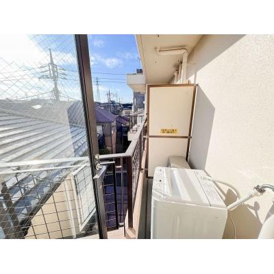 ユニオンマンスリー西国分寺７　303　1R・シングル☆【禁煙ルーム】人気の角部屋！デスク・チェア＆たっぷり収納2ドア冷蔵庫など生活家電のあるお部屋/スーパー・コンビニ至近の物件写真6