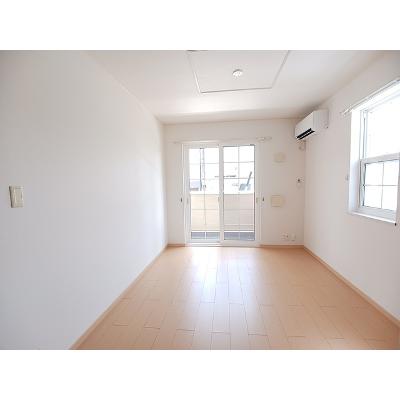 コモド・セスタ 101【管理NO：1-015729801-01010】 ★家具家電は申し込み後に搬入します★の物件写真2