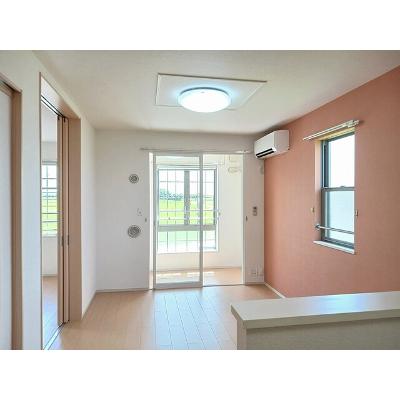 グリーンビーチⅠ 201【管理NO：1-020775901-02010】 ★家具家電は申し込み後に搬入します★の物件写真2