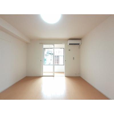 Ｌｕｃｋｙ　Ｈｏｕｓｅ　Ｙｏｕ 102【管理NO：1-019703601-01020】 ★家具家電は申し込み後に搬入します★の物件写真2