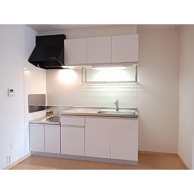 スプランドゥール 202【管理NO：1-015983601-02020】 ★家具家電は申し込み後に搬入します★の物件写真3