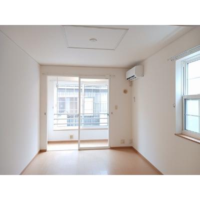 ブリージョ 102【管理NO：1-015083301-01020】 ★家具家電は申し込み後に搬入します★の物件写真2