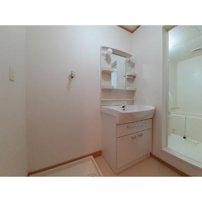 apartment 〒108-0075　東京都港区港南２丁目16-1