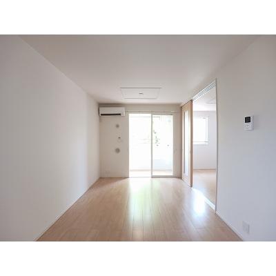 シャノワール 201【管理NO：1-021903101-02010】 ★家具家電は申し込み後に搬入します★の物件写真2