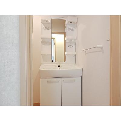 apartment 富山県魚津市西尾崎３８３－３ 

↓地図はこちらから
