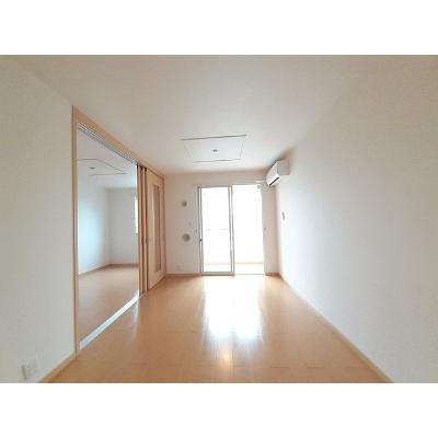 サンフラワー・ガーデン 202【管理NO：1-016770301-02020】 ★家具家電は申し込み後に搬入しますの物件写真2