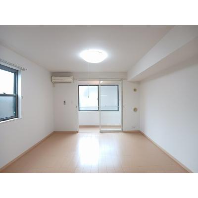カーサ・エスコンディド 101【管理NO：1-016619601-01010】 ★家具家電は申し込み後に搬入しますの物件写真2