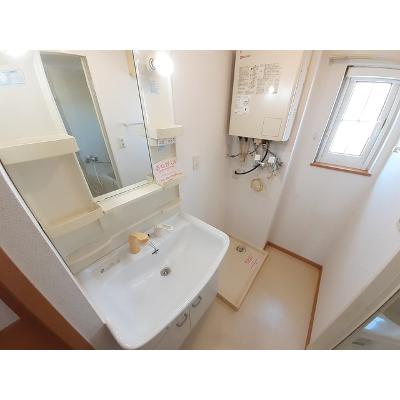 apartment 北海道岩見沢市日の出北１丁目８番１６号 

↓地図はこちらから