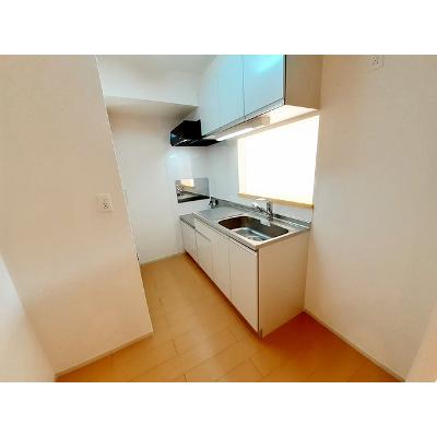 ウィステリア 102【管理NO：1-018459601-01020】 ★家具家電は申し込み後に搬入します★の物件写真3